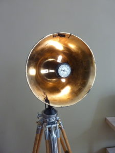 Lampe Gold NVA Stativ